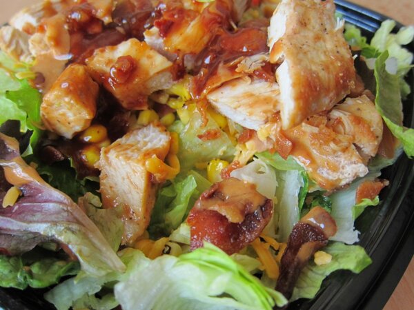 Where to Find the Best Fresh-Made Salads: Beyond Fast Food