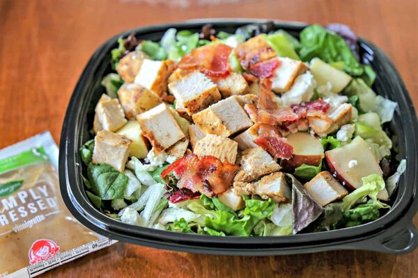 Fresh Ingredients Matter: How to Select and Store Salad Components