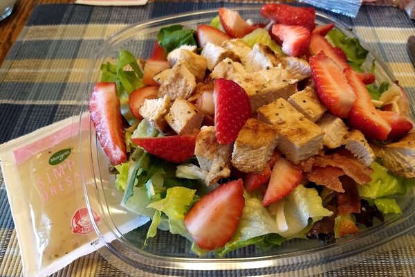 Anatomy of the Perfect Fresh-Made Salad: Essential Components
